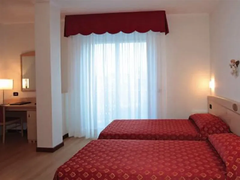 Hotel Helios Lido di Jesolo 4*,  Italien